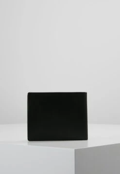 Guess New Boston Billfold - Wallet - Black -Guess Clothing Sale 8037414e267049288b301e2eb61e425e