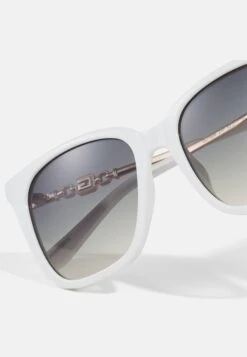 Guess Sunglasses - White/gradient Green -Guess Clothing Sale 80d87d6d9e924df9be3866e77c6972d6