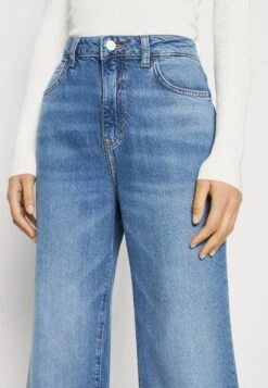 Guess Ankle Wide Leg - Relaxed Fit Jeans - Blue Wash -Guess Clothing Sale 84a9bca715794fa88d45d65b619ae88d