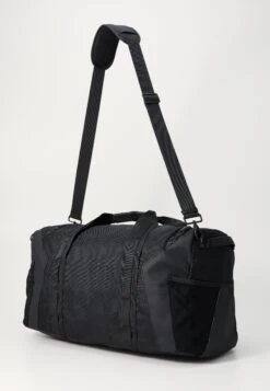 Guess TRENTO DUFFLE BAG - Weekend Bag - Black -Guess Clothing Sale 886f1b7de4b3410fa7e1475ca2b4e087