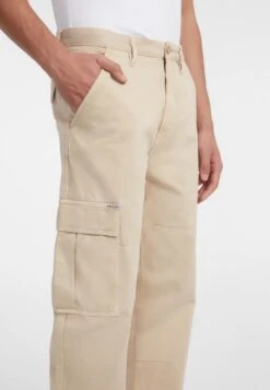 MENS CARGO - Cargo Trousers - Beige -Guess Clothing Sale 88e09c3ed38b409c9f338ef2c5afbbe1