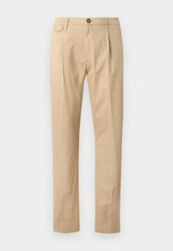 Guess TAYLOR - Chinos - Desert Mud -Guess Clothing Sale 8a6e4bdd8b254a0a87fb3b26f8a9386b 2