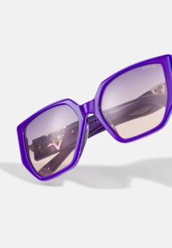 Guess Sunglasses - Shiny Violet -Guess Clothing Sale 8c06ba7abf544818b6ae40343d9a4042