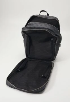 Guess Vezzola Smart Flat Backpack Unisex - Rucksack -Guess Clothing Sale 8c885d1d613e4dea858a9604e08d53ea