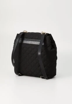 Guess GIULLY II FLAP BACKPACK - Rucksack - Black 7 Guess GIULLY II FLAP BACKPACK - Rucksack - Black -Guess Clothing Sale 8d08b39a30e946a7baffa3f97433acca