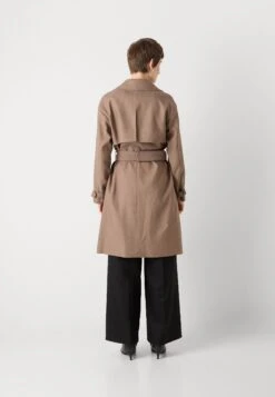CHRISTINA - Trenchcoat - Taupe -Guess Clothing Sale 8e145e5d85f747abb463af86851f4736