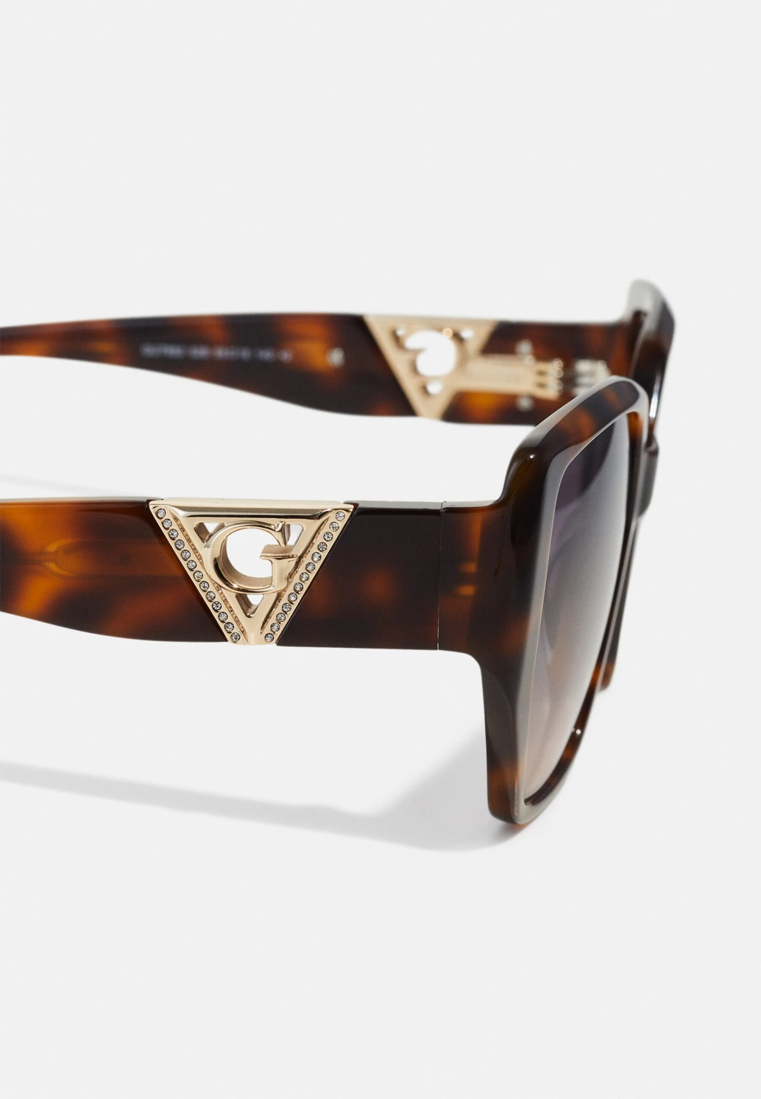 Guess Sunglasses - Dark Havana/Gradient Smoke 5 Guess Sunglasses - Dark Havana/Gradient Smoke - Image 5