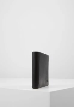 Guess Boston - Wallet - Schwarz -Guess Clothing Sale 8e2a841de09d458199bd22c07b887210