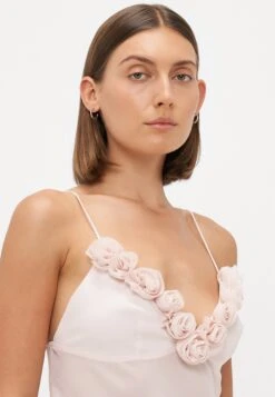 Guess 3D ROSE MINI SLIP - Nightie - Rose Blush -Guess Clothing Sale 8f5a45bc9b8543b191f8c9725aa962f5