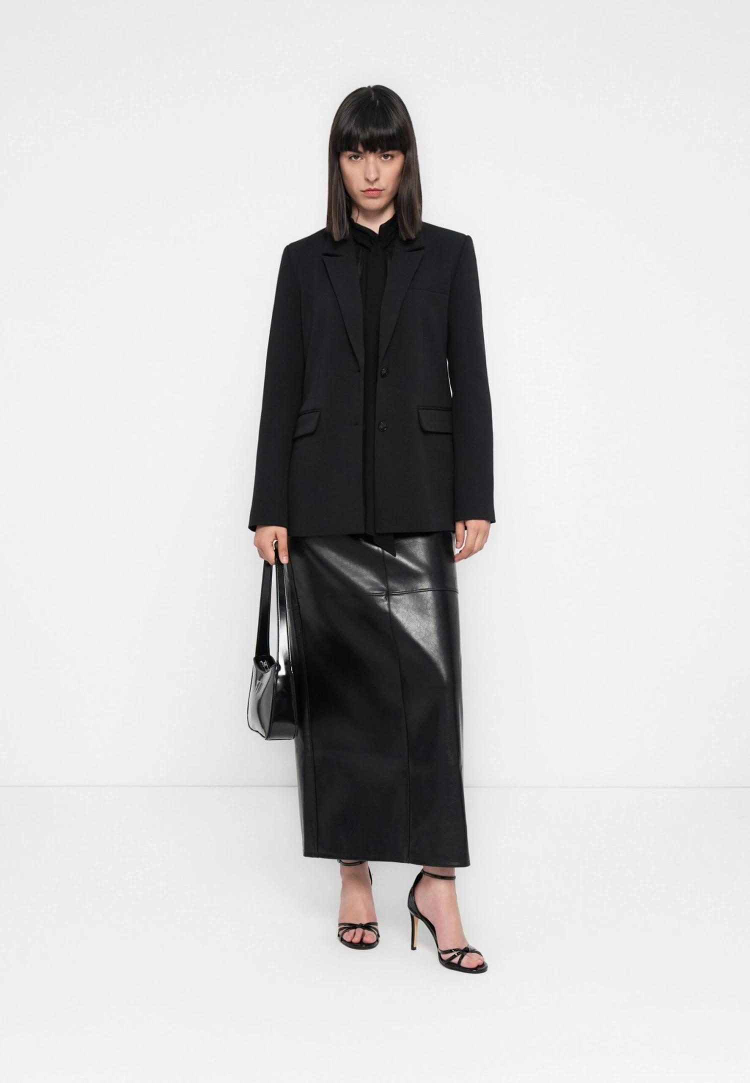 Guess JOANDRA PERFECT - Blazer - Jet Black 2 Guess JOANDRA PERFECT - Blazer - Jet Black - Image 2