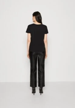 Guess Ss 1981 Easy- Print T-Shirt - Jet Black -Guess Clothing Sale 93a3a9eee2344b4894acd1990b80e2bc