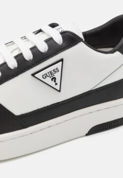 Guess Silea - Trainers - White/Black -Guess Clothing Sale 9462e5fdc677425887d395c8a9fa01f8