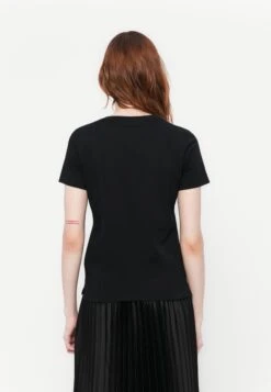 Guess TRIANGLE TEE - Print T-shirt - Jet Black -Guess Clothing Sale 951af745e29d47cca2edaf48b4a20782