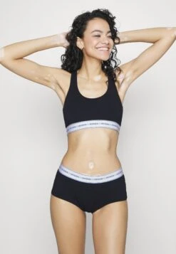 Guess Carrie Bralette - Bustier - Jet Black -Guess Clothing Sale 954a8c35ce254ef8b6893e662a8bf760