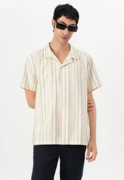 Guess COOPER STRIPE - Shirt - Pearl White 9 Guess COOPER STRIPE - Shirt - Pearl White -Guess Clothing Sale 9620579b5be34acf8a8e6bf1b4be44c8