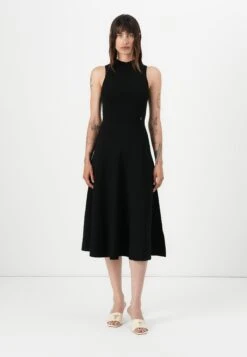 Guess CASSANDRA - Jumper Dress - Jet Black