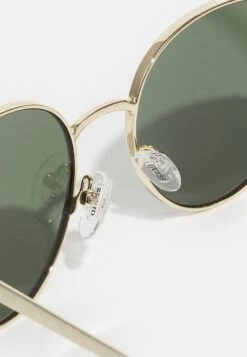 Guess Unisex - Sunglasses - Green/Gold-Coloured -Guess Clothing Sale 98b198e01d9c4233b5a76eabe04f52e4