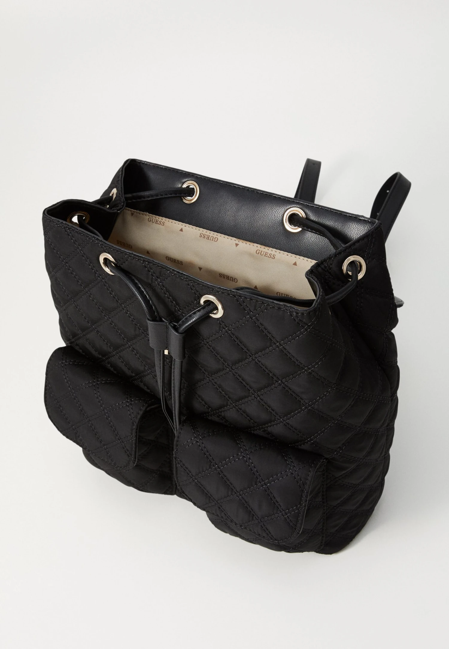 Guess GIULLY II FLAP BACKPACK - Rucksack - Black 4 Guess GIULLY II FLAP BACKPACK - Rucksack - Black - Image 4