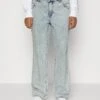 Sade Carpenter- Relaxed Fit Jeans - Light-Blue Denim