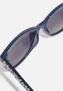 Guess Sunglasses - Grey -Guess Clothing Sale a0c5bac274f249c8ac11bcb1c6cafbb6