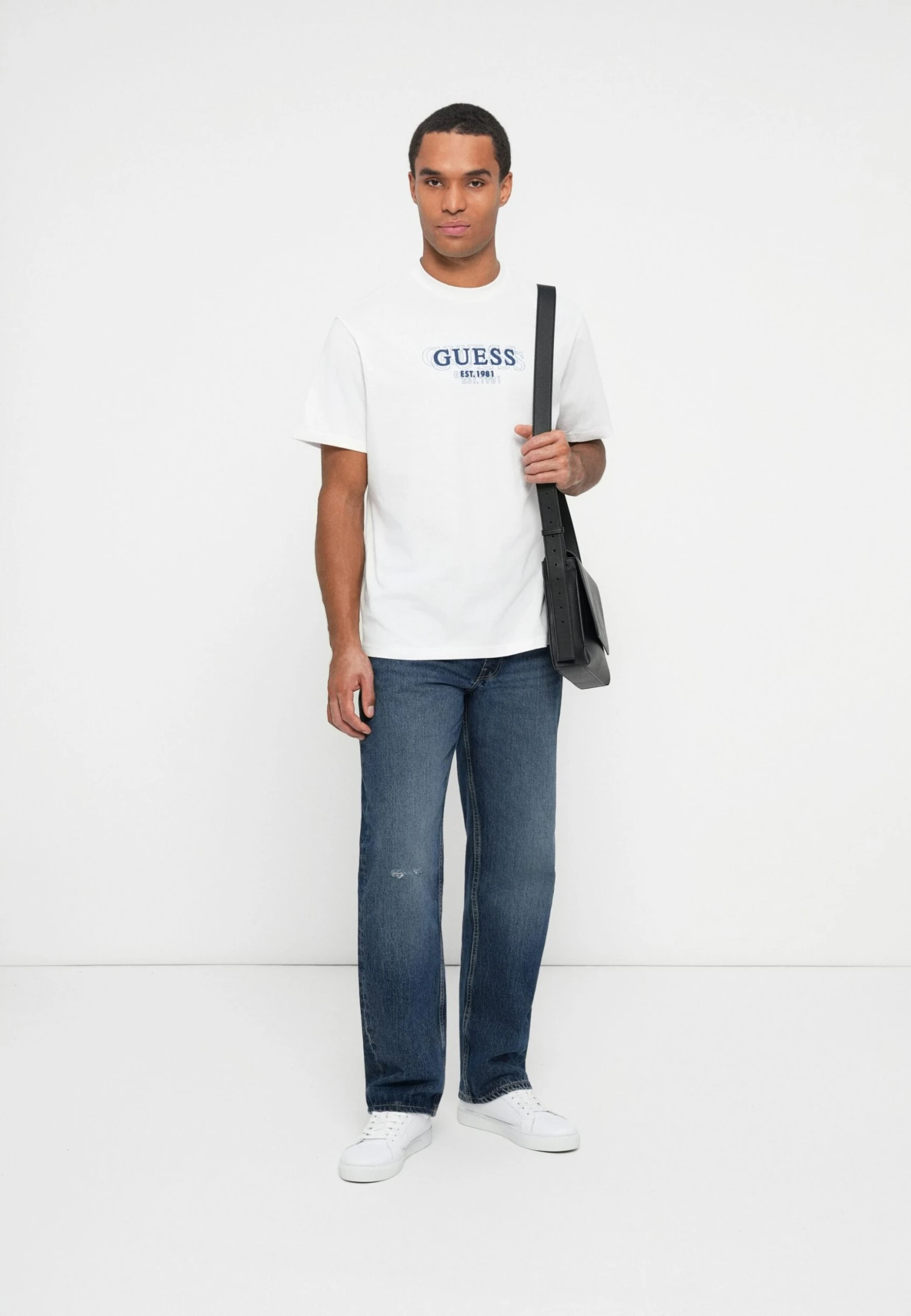 Guess SMALL LOGO TEE - Print T-shirt - Pure White 2 Guess SMALL LOGO TEE - Print T-shirt - Pure White - Image 2