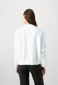 ICONIC TRIANGLE - Sweatshirt - Pure White -Guess Clothing Sale a80721be21ef41598fc52eba0b2ecac9