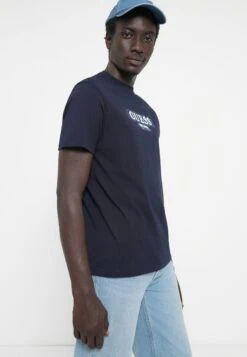 Guess SMALL LOGO TEE - Print T-shirt - Smart Blue -Guess Clothing Sale a9509e8f0ce949cdae46140554dfad08