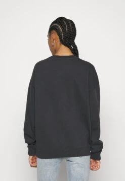 Go Baker Logo Crewneck - Sweatshirt - Jet Black -Guess Clothing Sale a9e6b3d813a74c7bb152182b423e3c08