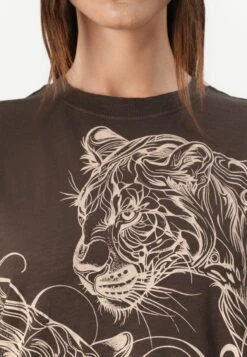 Guess PANTHERS TEE - Print T-shirt - Espresso Brown -Guess Clothing Sale aa28f5ac23f648748453741d403e41e0