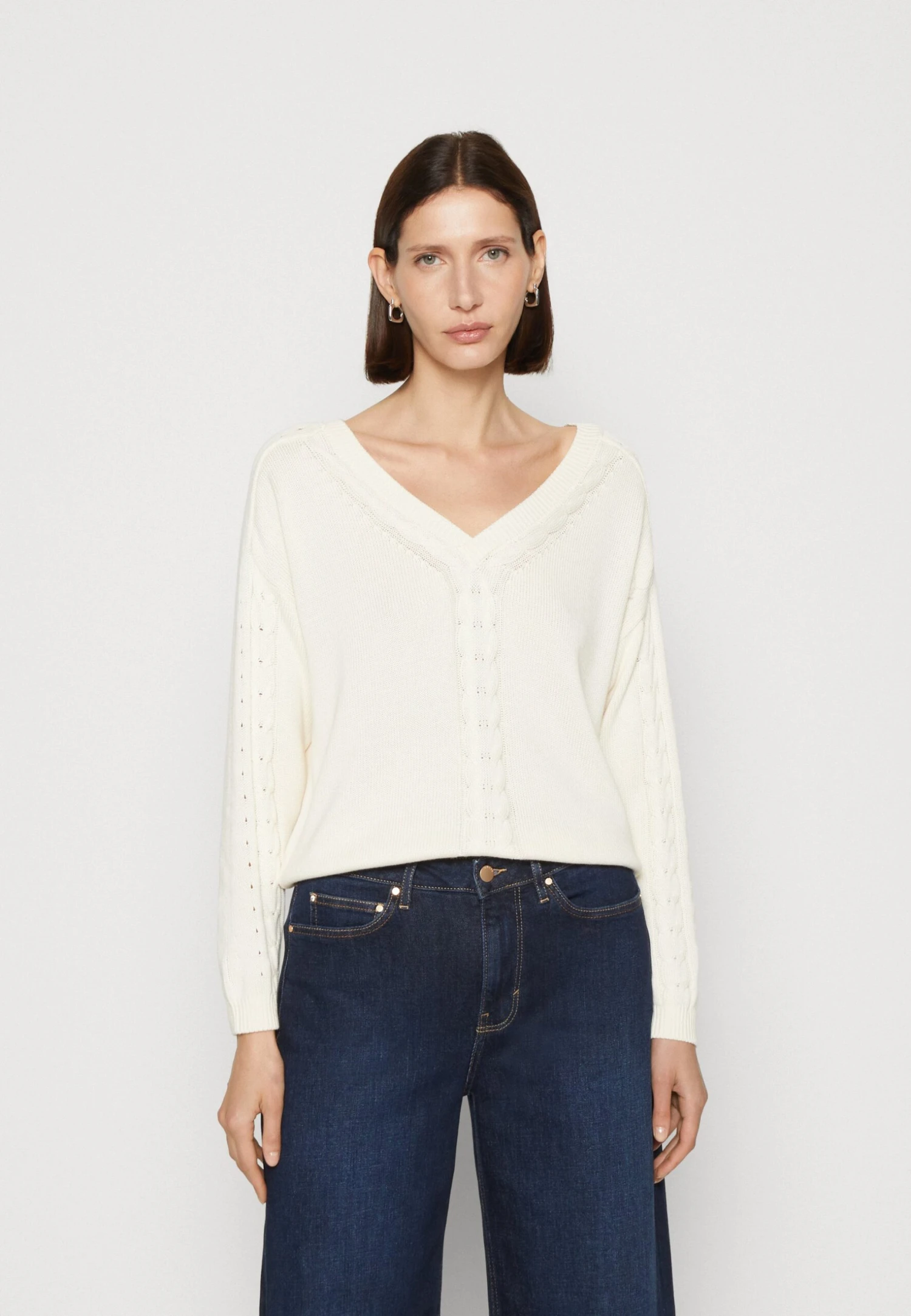 Guess Vneck Lucie - Jumper - Cream White 1 Guess Vneck Lucie - Jumper - Cream White