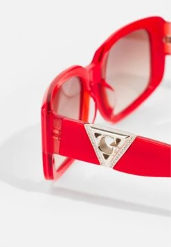 Guess Sunglasses - Shiny Red/Gradient Brown -Guess Clothing Sale b16067e7156343c1a4d03d8bf42ebef9