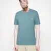 Guess Cn Ss Core Str - Basic T-Shirt - Honest Blue