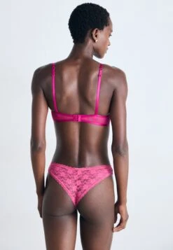 Guess BRAZILIAN 3 PACK - Briefs - Pink Shades -Guess Clothing Sale b6608b7f9aaa4c39b4721921fa4bbadc