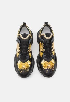 Guess Massa - Trainers - Black -Guess Clothing Sale b89b6baff99041fbaa69ecd2cb72d468