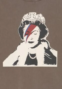 Guess Junior Banksy Queen Tee - Print T-Shirt - Green Canteen/Multi-Coloured -Guess Clothing Sale baa9a93fb90d46658757b312ed9f987b