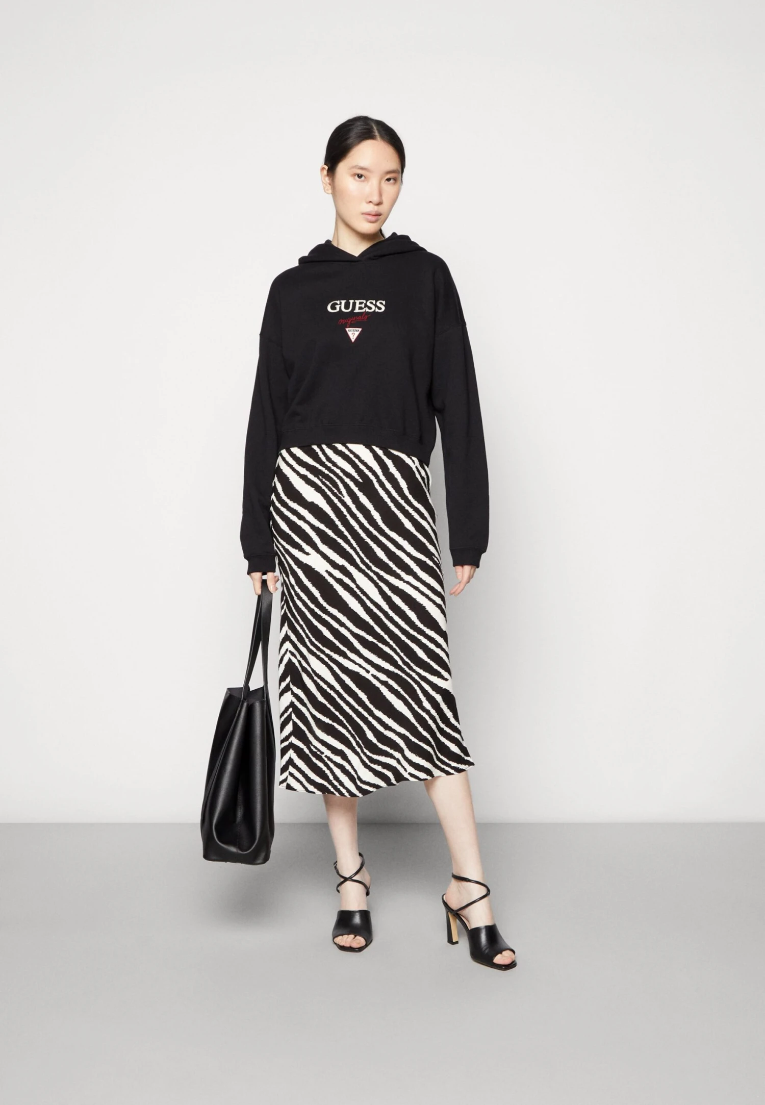 Go Hoodie - Sweatshirt - Jet Black 2 Go Hoodie - Sweatshirt - Jet Black - Image 2