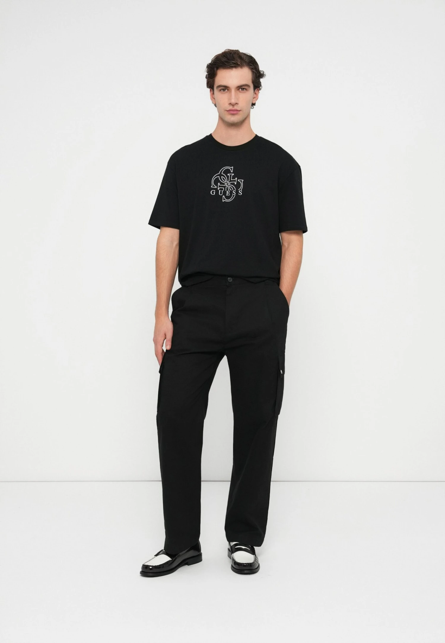 Guess BASIC QUATTRO TEE - Print T-shirt - Jet Black 2 Guess BASIC QUATTRO TEE - Print T-shirt - Jet Black - Image 2