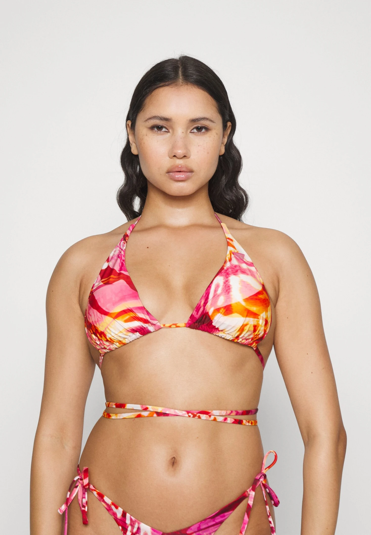 Guess Removable Padded Triangle - Bikini Top - Rot 4 Guess Removable Padded Triangle - Bikini Top - Rot - Image 4