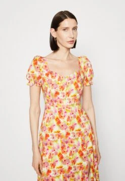 Guess Adelaide Long Dress - Day Dress - Acquarelle -Guess Clothing Sale c03f3dd65b4a45cf91adca394acf8f86