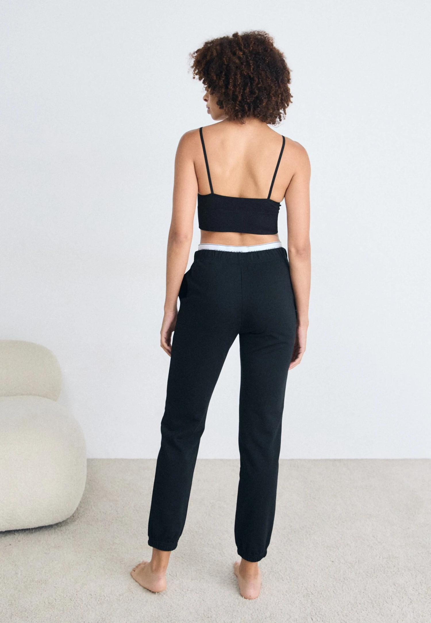 Guess SOFIA CUFFED PANT - Pyjama Bottoms - Jet Black 3 Guess SOFIA CUFFED PANT - Pyjama Bottoms - Jet Black - Image 3