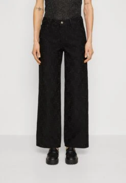 Maria Wide Leg - Relaxed Fit Jeans - Jet Black