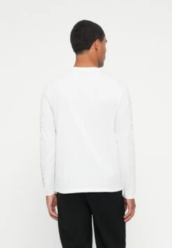 Guess SLEEVES LOGO TEE - Long Sleeved Top - Pure White -Guess Clothing Sale c27976063ea44c499ae61738dacae086