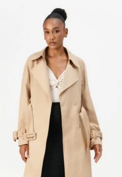 Guess RAPHAELLE BELT - Trenchcoat - Cameo Beige -Guess Clothing Sale c29f80e4b9be4ac0b713a7ffe9d68ce5
