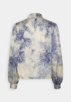 Spring Skin Blouse - Long Sleeved Top - Off-White/Blue -Guess Clothing Sale c2cf0255014c45688bbdd5c29162c2c7