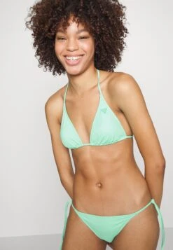 Guess Removable Padded Triangle - Bikini Top - Match Point Green -Guess Clothing Sale c530188f1be54fedbc86f4aff10c58e5
