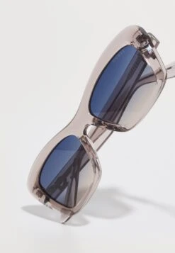 Guess Sunglasses - Grey/gradient Blue -Guess Clothing Sale c612a672a128450a81379a4ba11f45ce