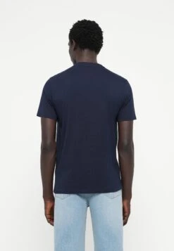 Guess BIG LOGO - Print T-shirt - Smart Blue -Guess Clothing Sale c6c79760078a4a32a9f40fdcdab26e4e