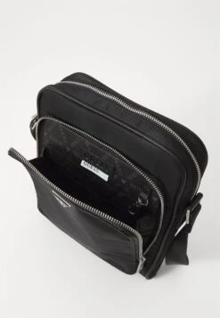 Guess MILANO CROSSBODY POCKET - Cross Body Bag - Black 10 Guess MILANO CROSSBODY POCKET - Cross Body Bag - Black -Guess Clothing Sale c7e2b1f020a74f8bb45fb0d6f6960013