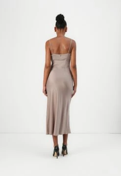 Guess TULLIA SLIP DRESS - Cocktail Dress / Party Dress - Silk Taupe -Guess Clothing Sale c849e2c0da0b456e91ddec4292edc75d