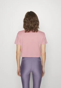 Guess Adele Crop - Print T-Shirt -Guess Clothing Sale c8eb261edc3843b99c93fd70087cec80